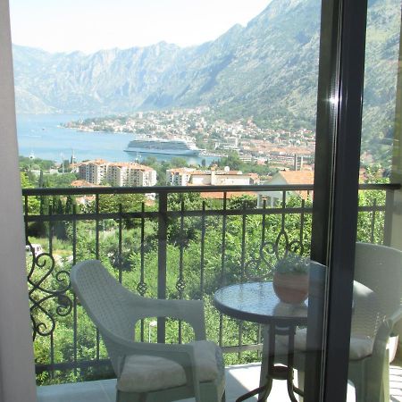 Radgost Kotor Apartments Екстериор снимка