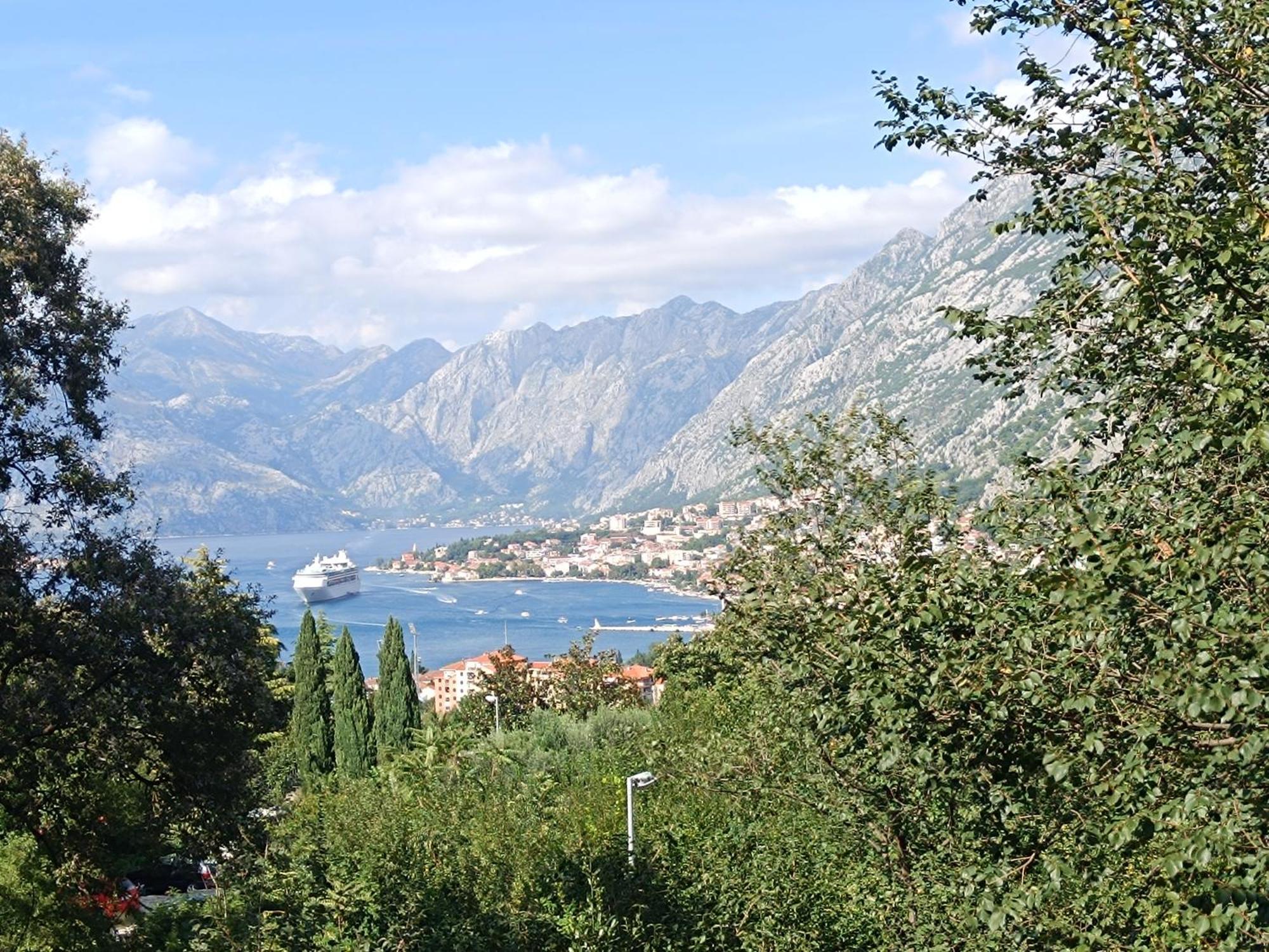 Radgost Kotor Apartments Екстериор снимка
