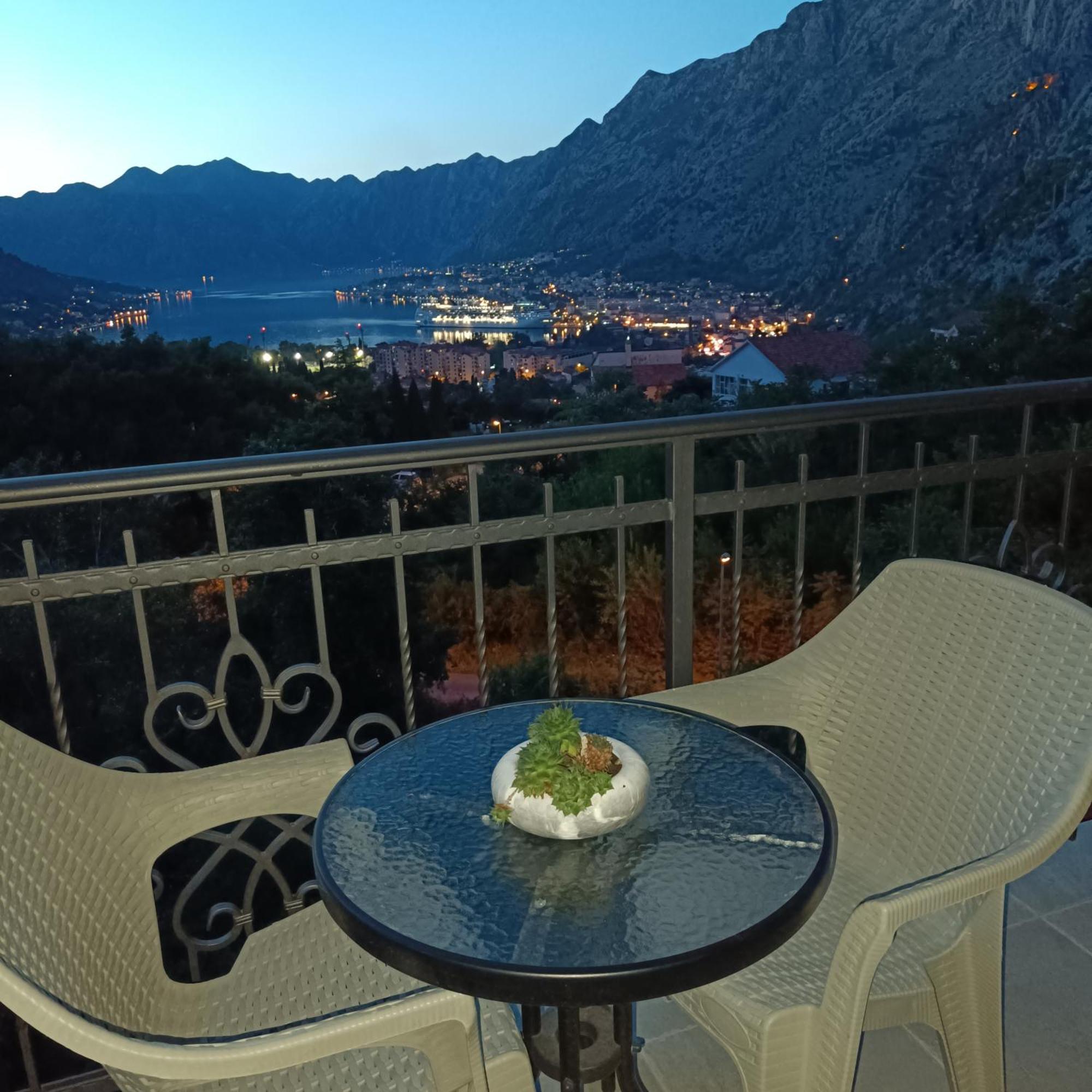 Radgost Kotor Apartments Екстериор снимка