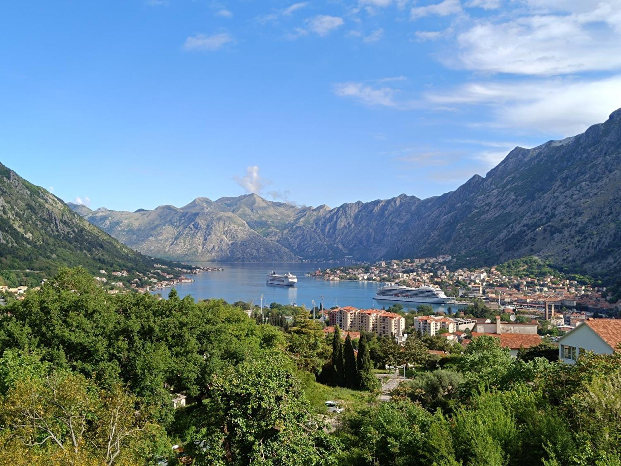 Radgost Kotor Apartments Екстериор снимка