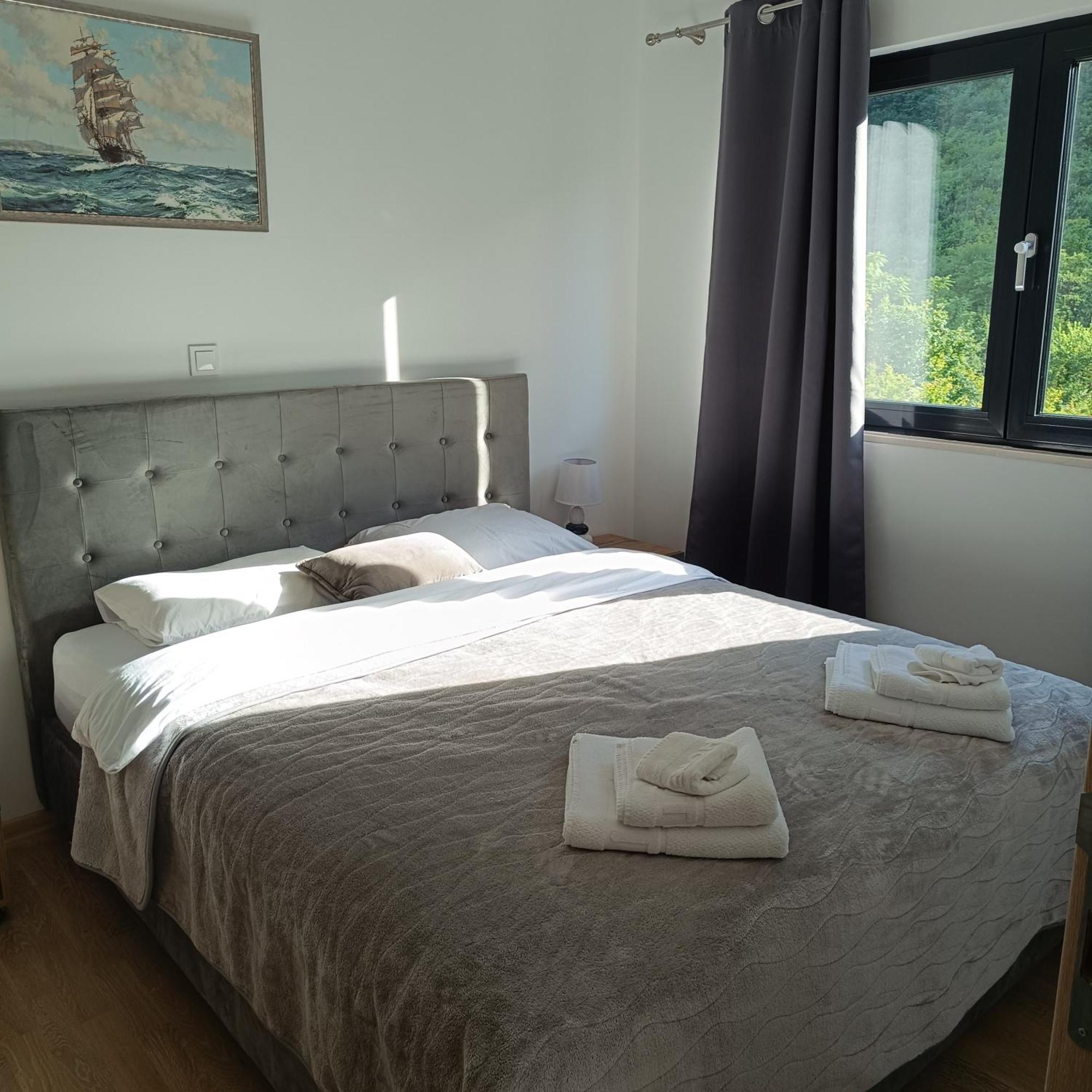 Radgost Kotor Apartments Екстериор снимка