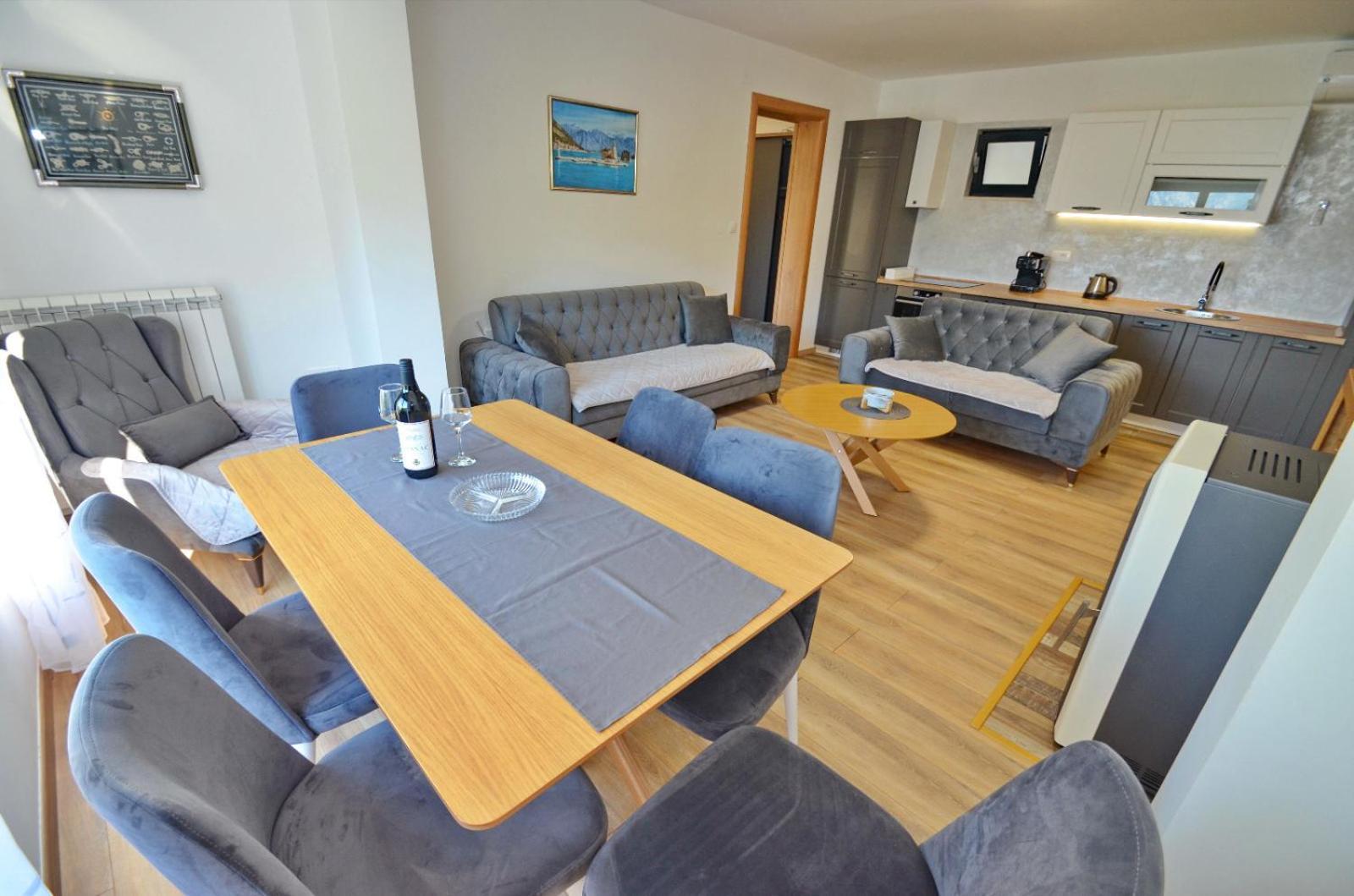 Radgost Kotor Apartments Екстериор снимка