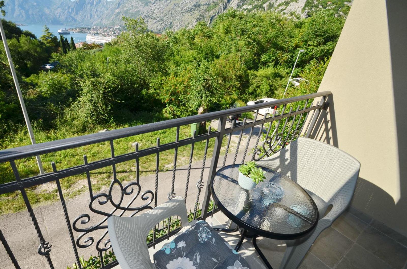 Radgost Kotor Apartments Екстериор снимка