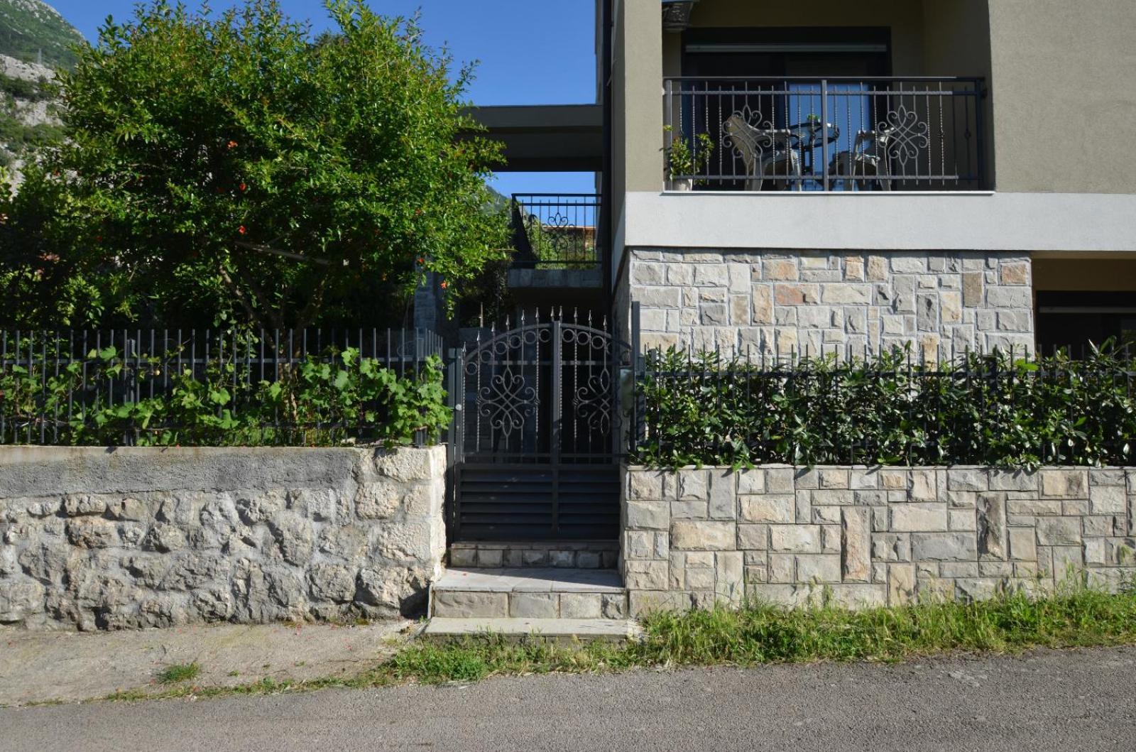 Radgost Kotor Apartments Екстериор снимка