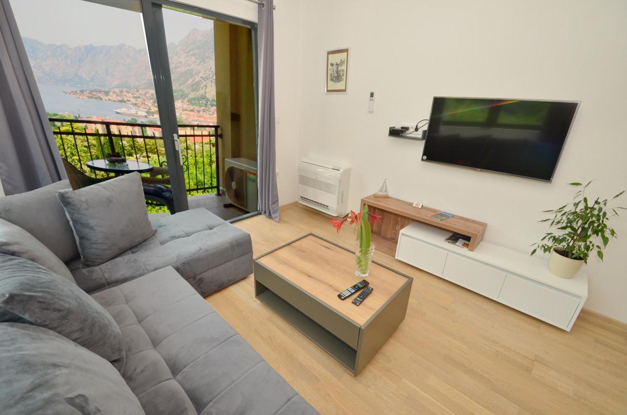 Radgost Kotor Apartments Екстериор снимка